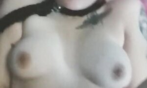 Извращенке подавай каждый раз бондаж в наручниках с завязанными глазами